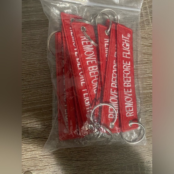 Free with purchase- 1 Remove Before Flight Keychain - Picture 1 of 2
